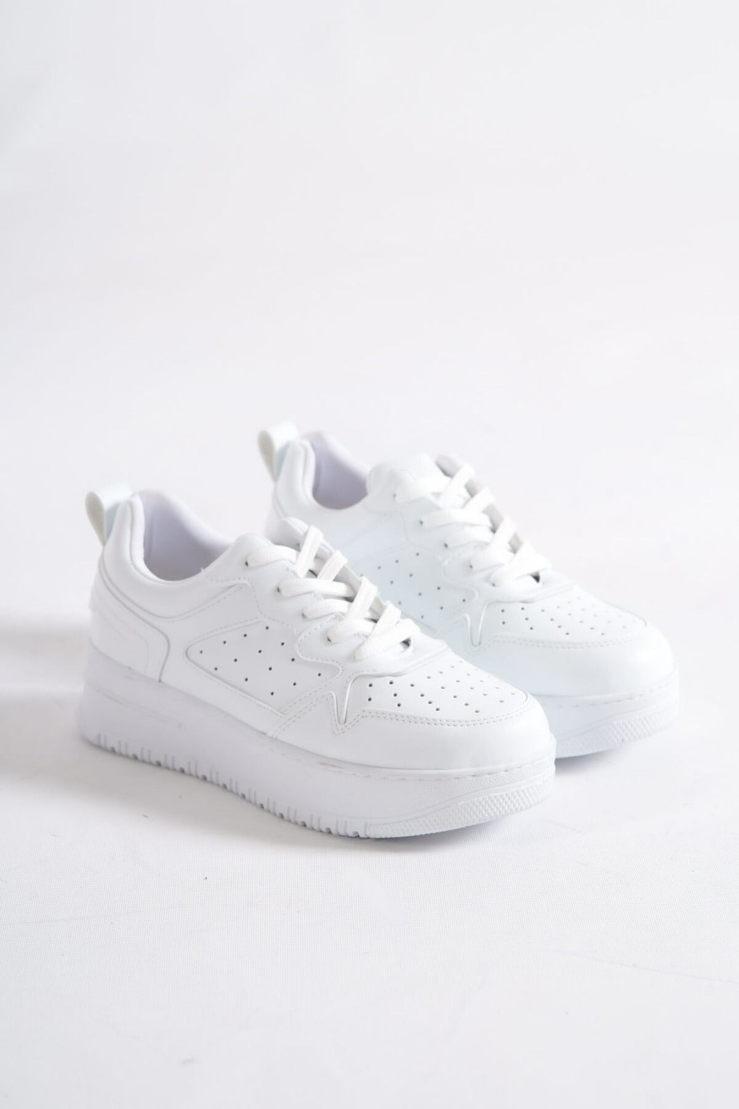 504 WOMEN Trainers Lace Up White New Arrival