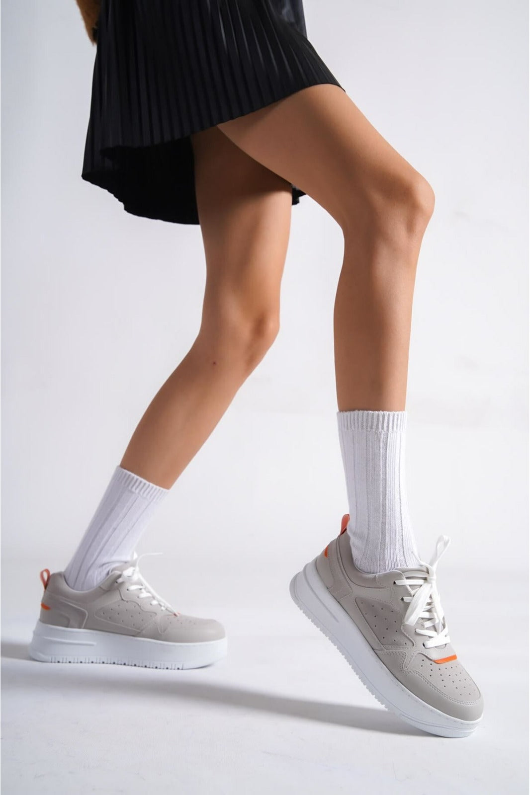 504 WOMEN Trainers Lace Up Grey New Arrival