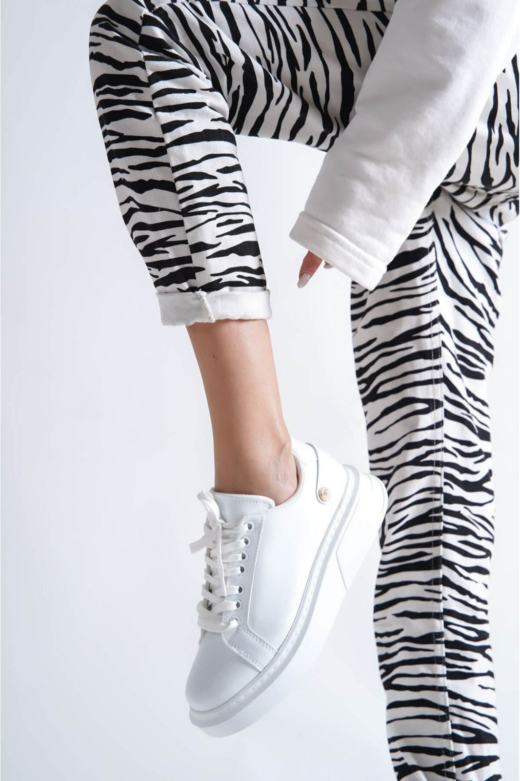 506 WOMEN Trainers Lace Up White New Arrival